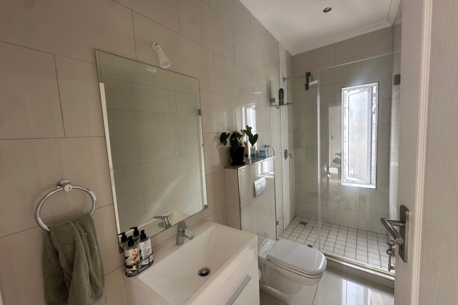 To Let 4 Bedroom Property for Rent in Parklands North Western Cape
